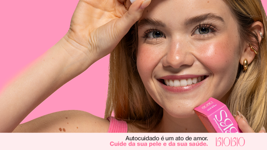 Outubro Rosa: a importância de cosméticos seguros no cuidado diário da mulher