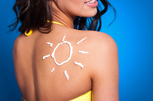 Protetor solar SUNNATURE: ativos naturais que protegem sua pele contra o câncer não melanoma