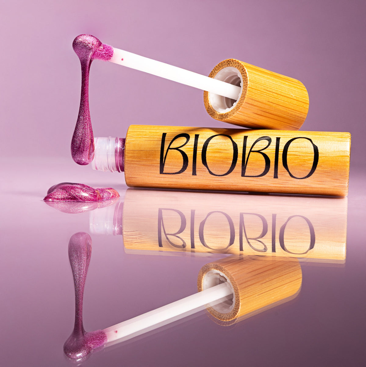 Lip Oil Gloss BioPlump BioBio cor Açaí, com aplicador