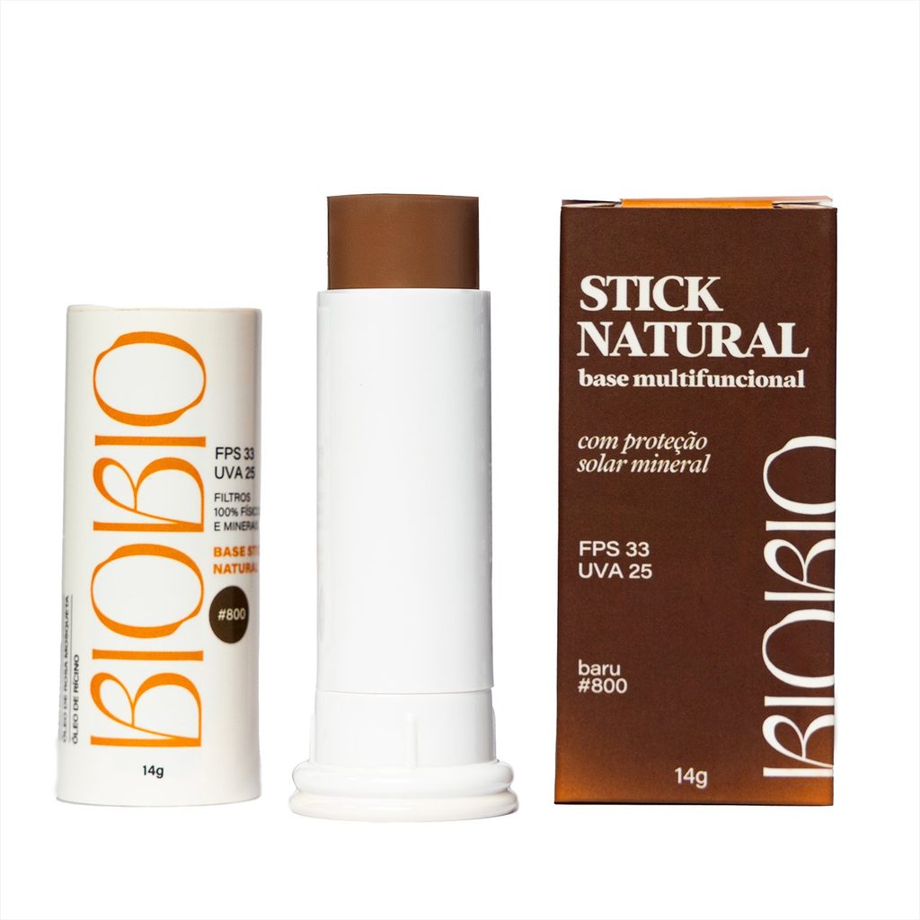 Base Multifuncional em Bastão com Protetor Solar FPS 33 BioBio – tom Baru #800, bastão aberto mostrando a pigmentação profunda, refil e caixa marrom, 14g.