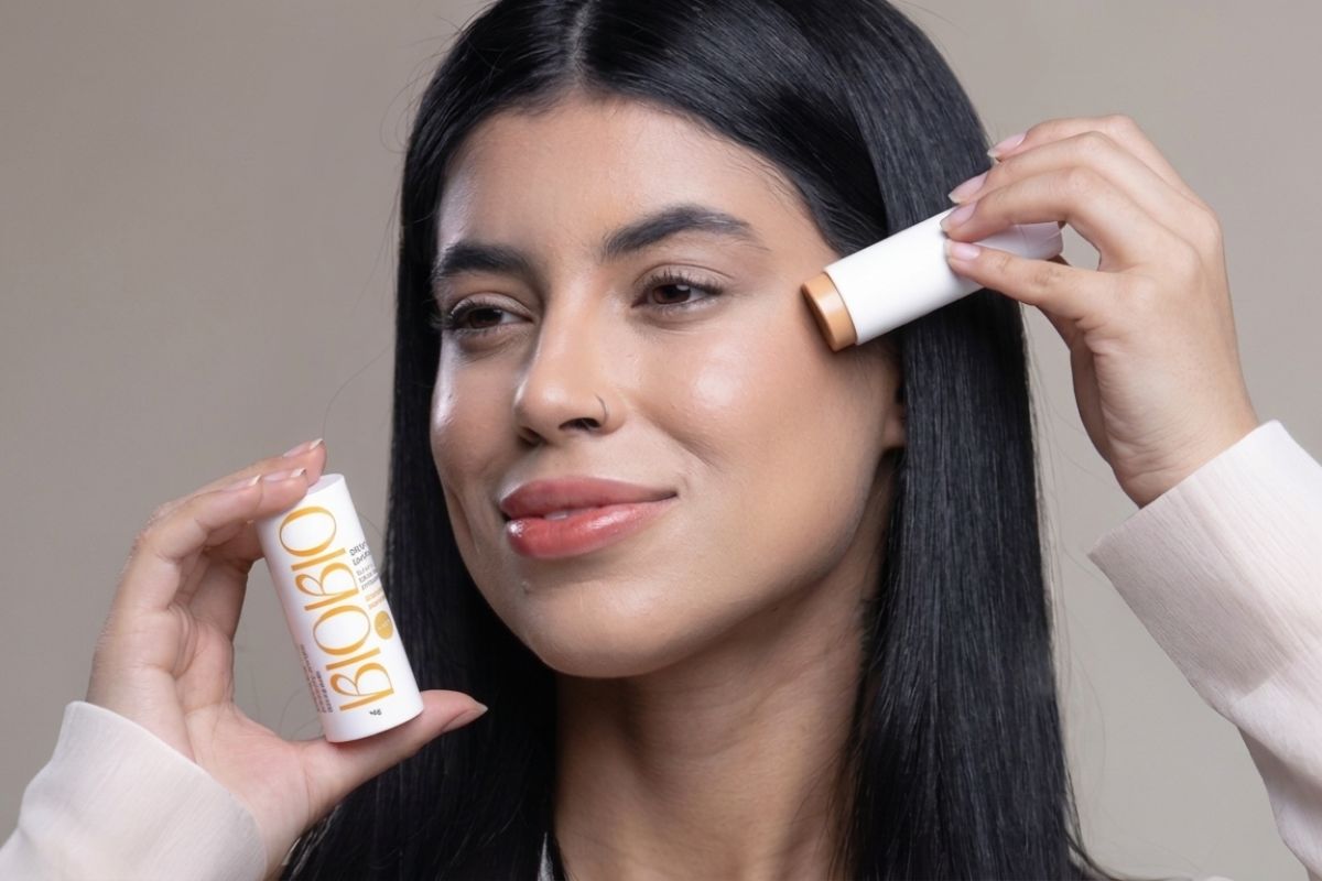Hidrata, cuida e protege.
