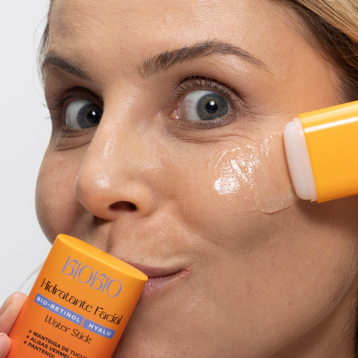 Tripla Hidratação - Bastão Hidratante Bioretinol Hyalu